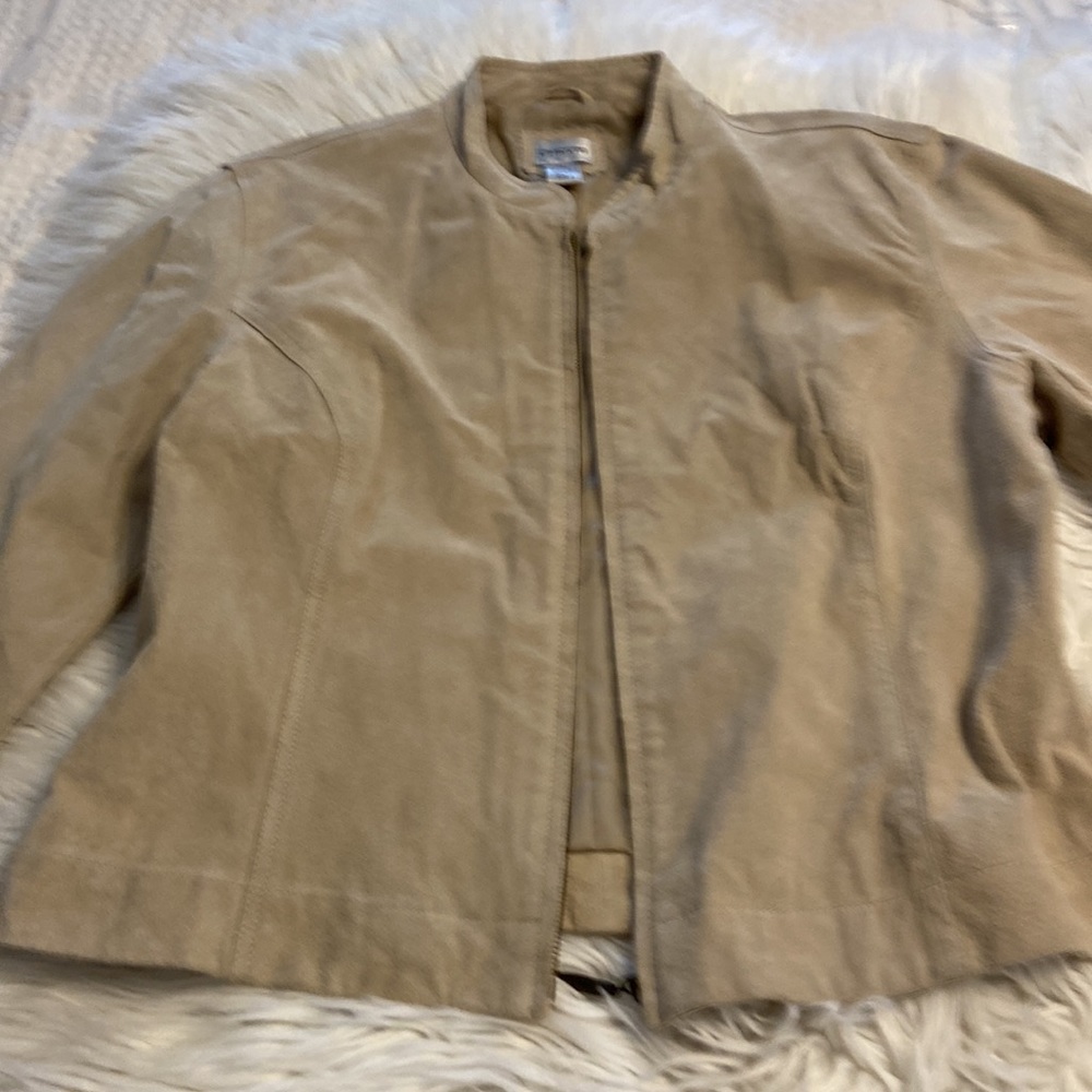 Chicos Leather Jacket excellent condition with front zipper tan color - Picture 7 of 16